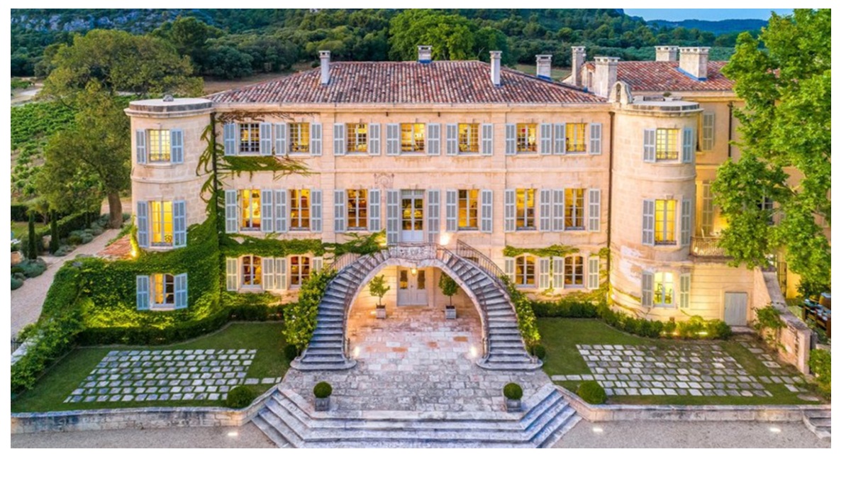 Medieval farmhouse destroyed on an estate linked to the Sarkozy couple: general relaxation