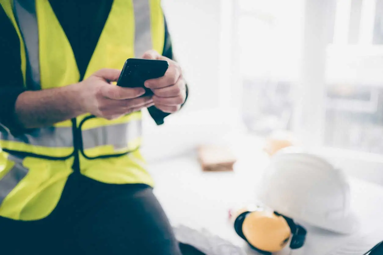 Digital badges on post-earthquake construction sites: FAQs on obligations, access and stamping