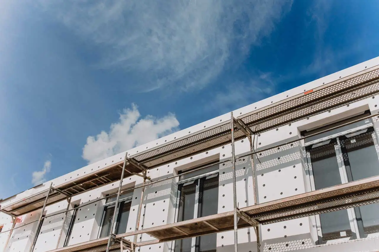 Thermal insulation restoration: how to repair and protect damaged ETICS coatings