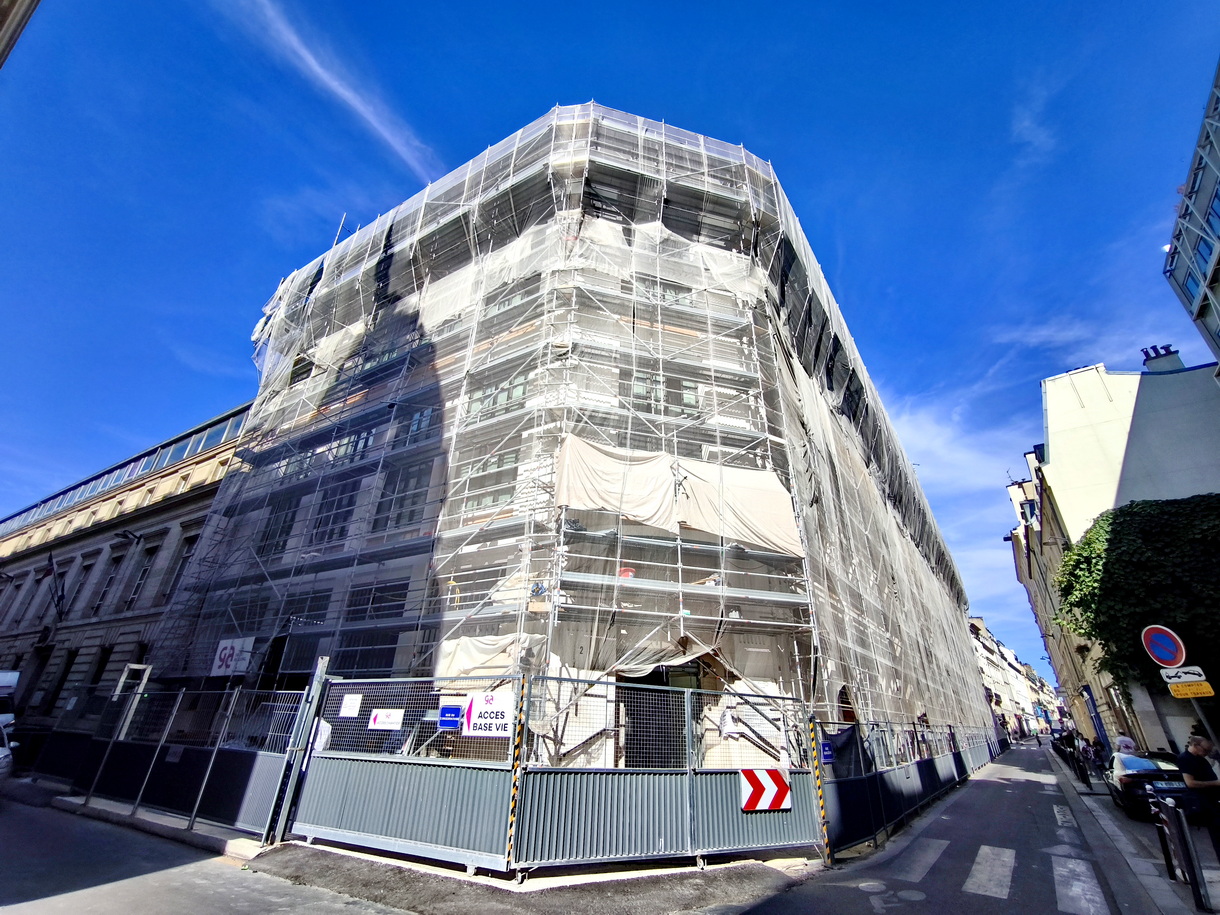 Restructuring of a former telephone exchange of 9,200 m2 by GA Smart Building in Paris