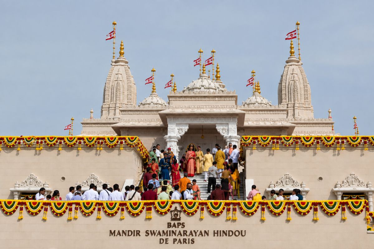In Bussy-Saint-Georges, the new Hindu temple reveals monumental architecture