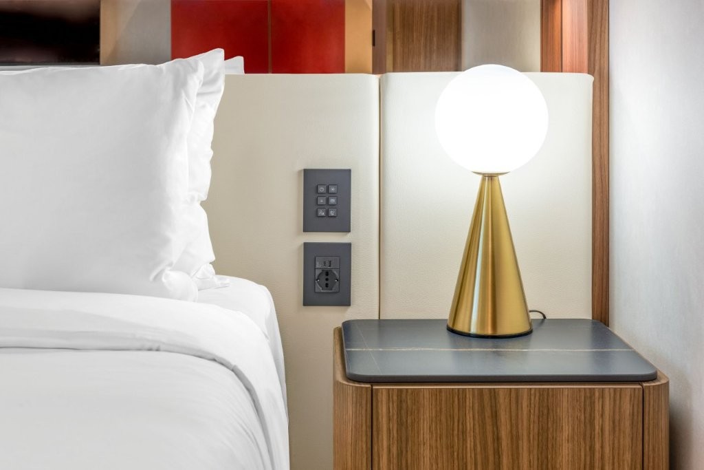 Urban regeneration, quality of spaces and innovation: Vimar's contribution to the W Florence Hotel Vimar W Florence Marriott Hotel 00031 mod