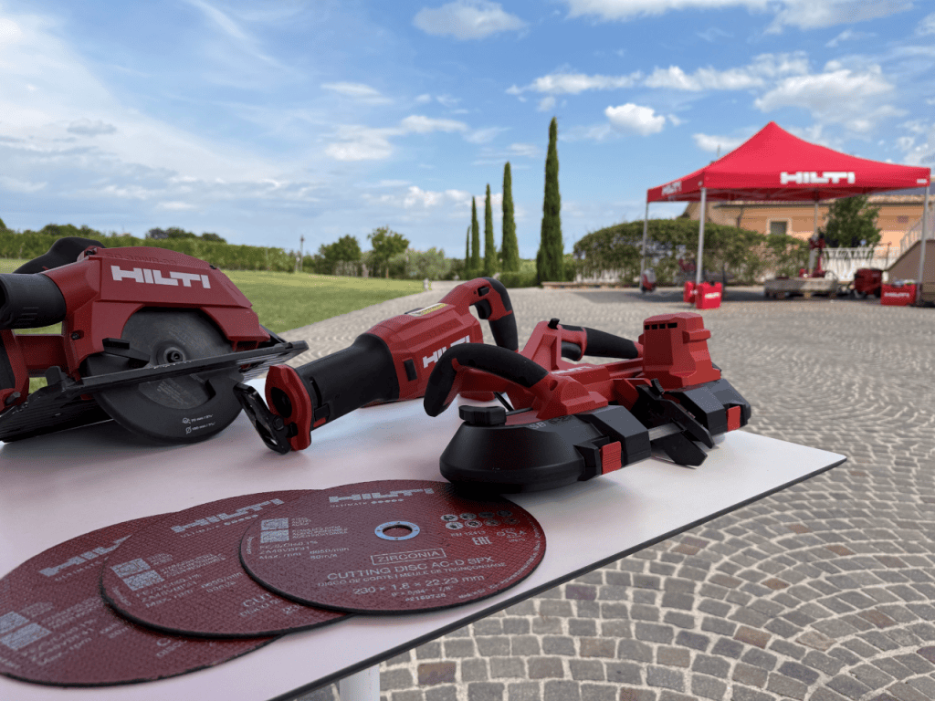 Battery-powered tools for the construction site: new solutions for demolition, cutting and drilling 6 Battery-powered tools for the construction site: new solutions for demolition, cutting and drilling Hilti Power Up RIMINI 3 event