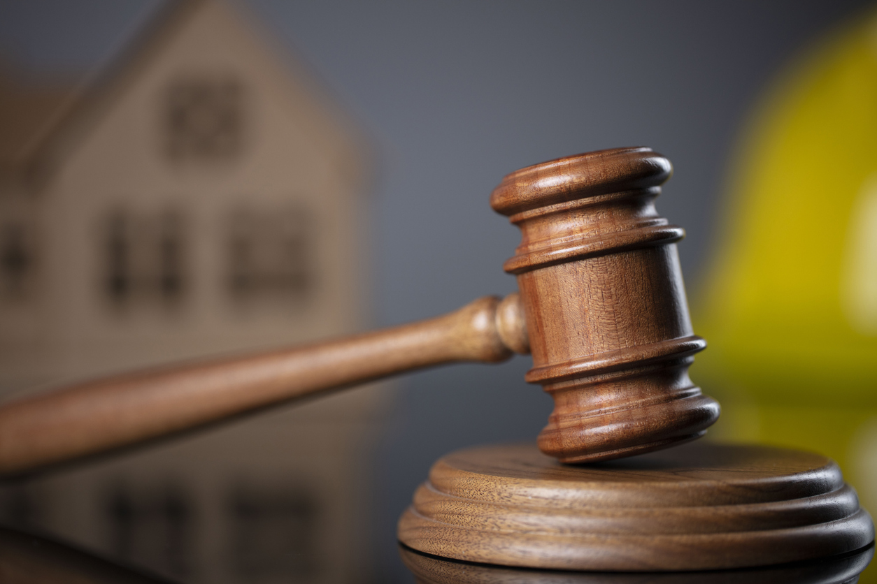 Building bonuses and false declarations: when does aggravated fraud start?