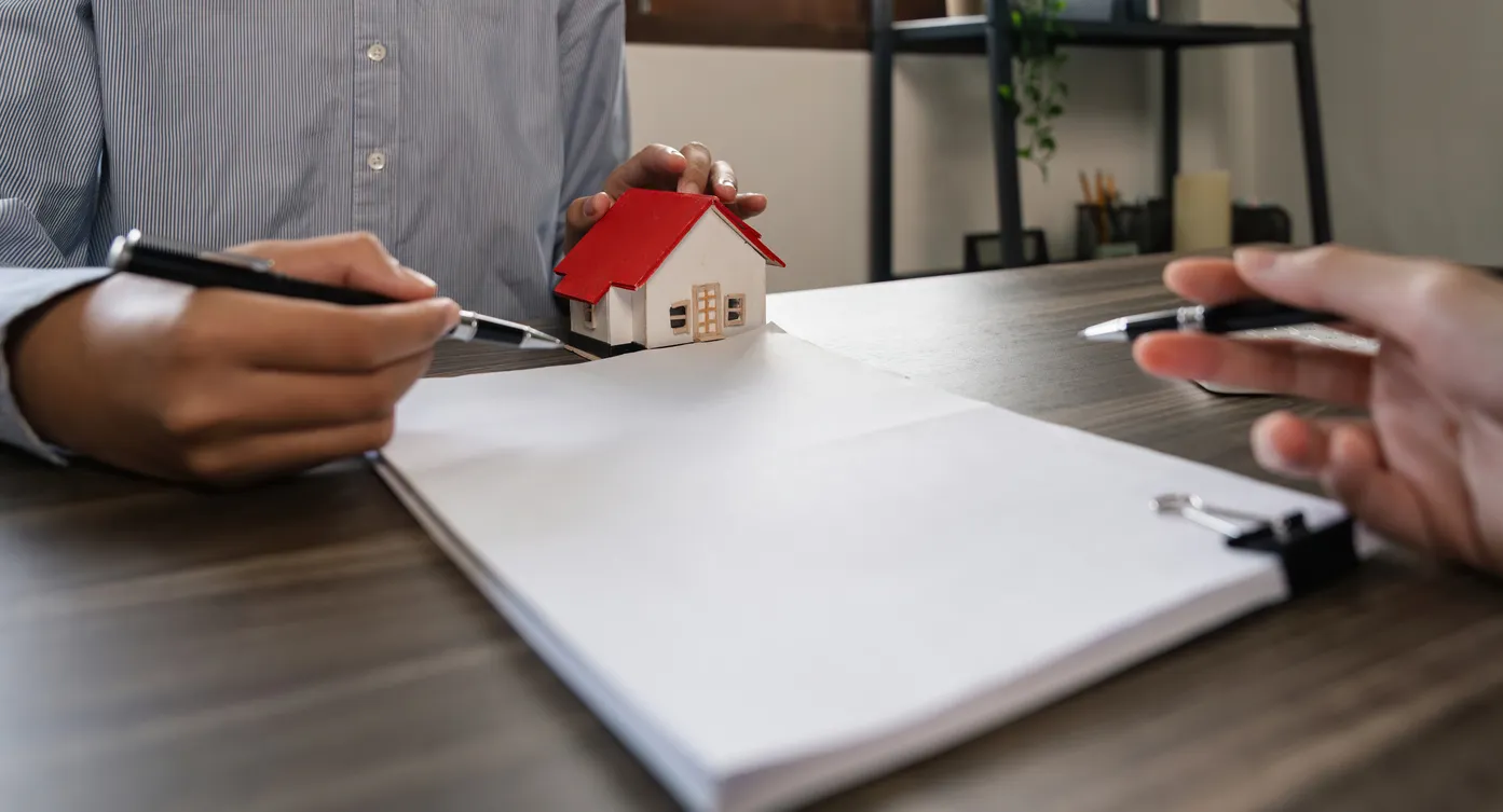 Real estate sales: what risks the technician who does not report constraints and irregularities